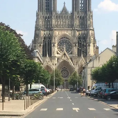 Le Grand Est Scandinave, Centre Ville, Proche Cathedrale Reims Exterior photo